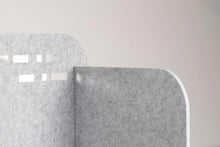 Afbeelding in Gallery-weergave laden, Akoestisch PET-vilt scheidingsscherm, maat L, 150x55 cm, lichtgrijs